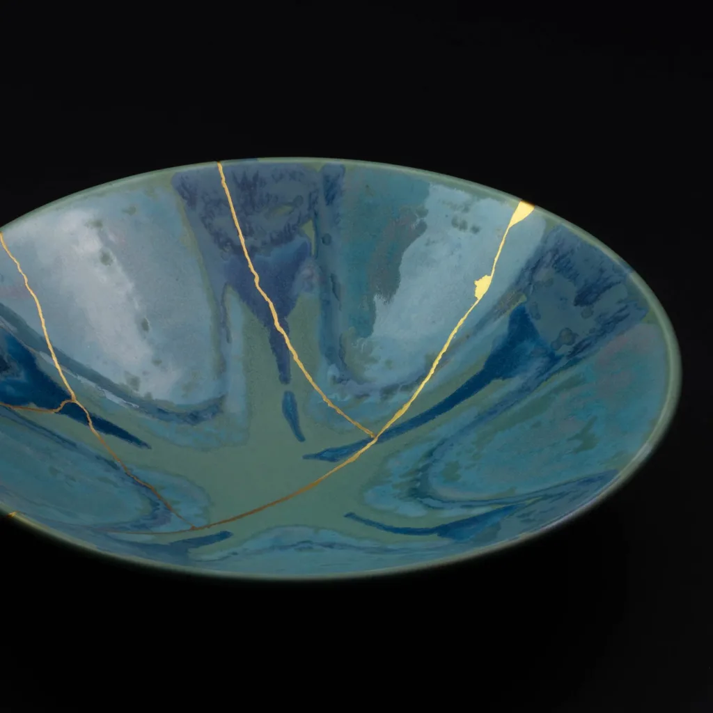 Blue bowl with gold finishing