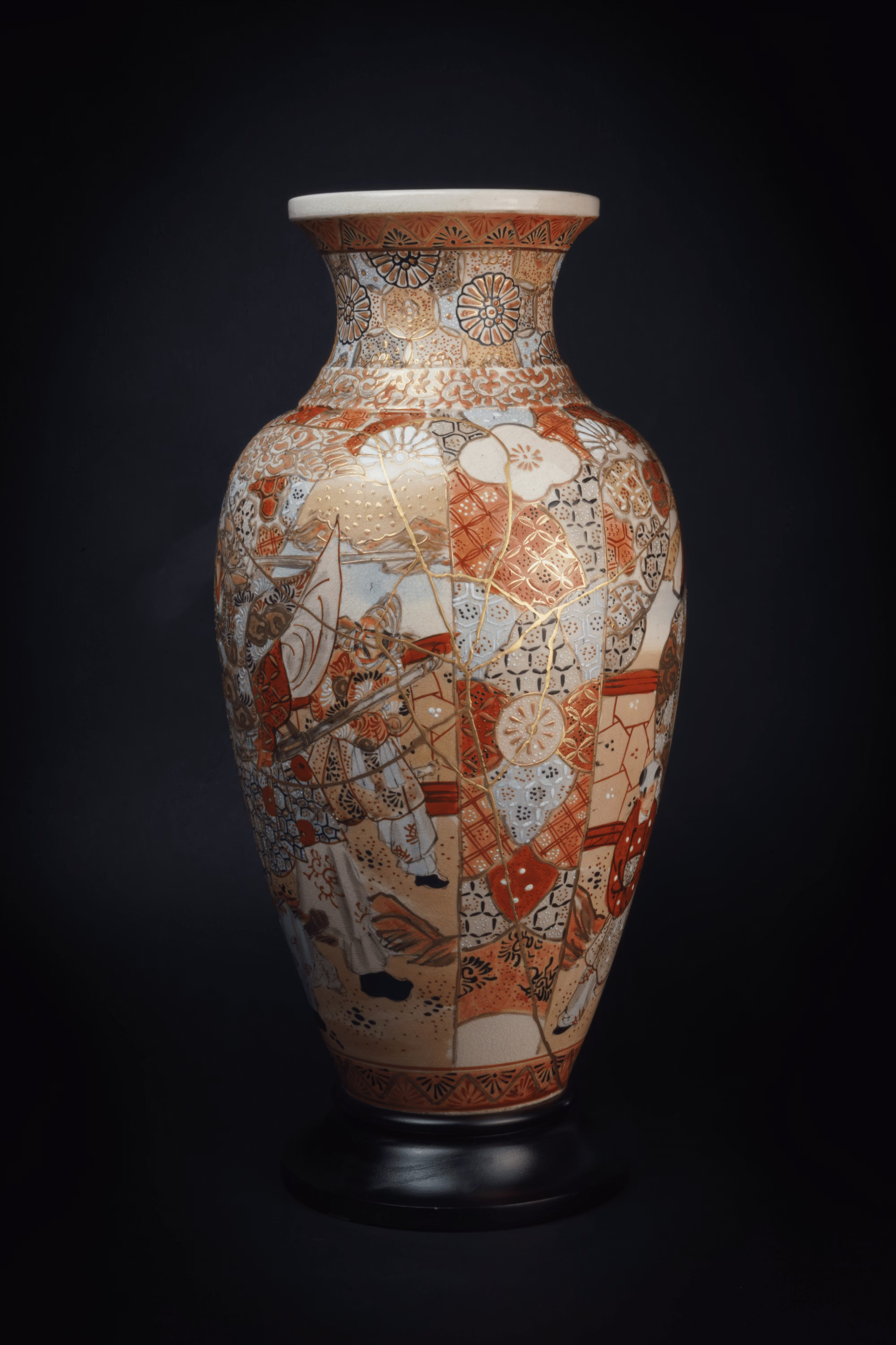 satsuma vase restored with kintsugi